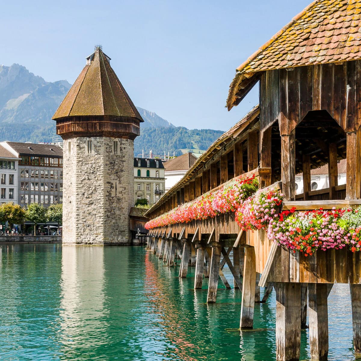 Luzern mit Kapellbrücke, Wasserturm und Reuss
